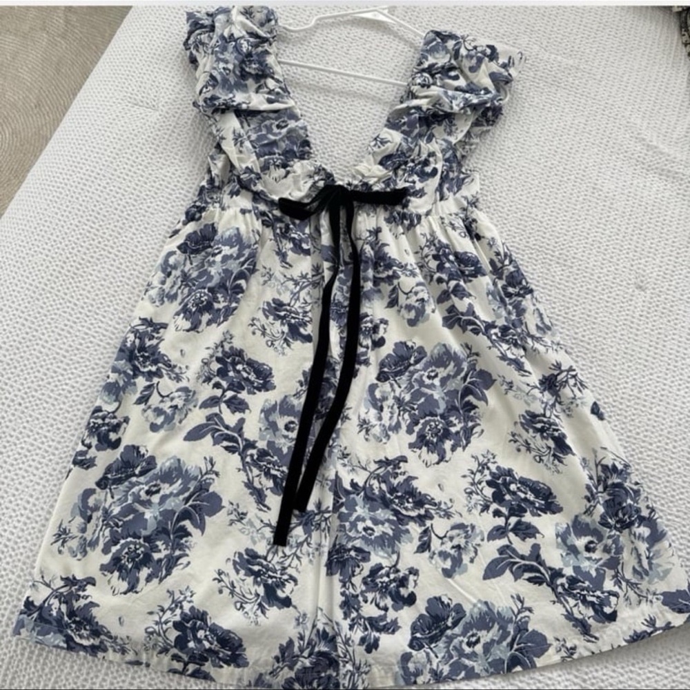 Opt Dress with Ruffle Details